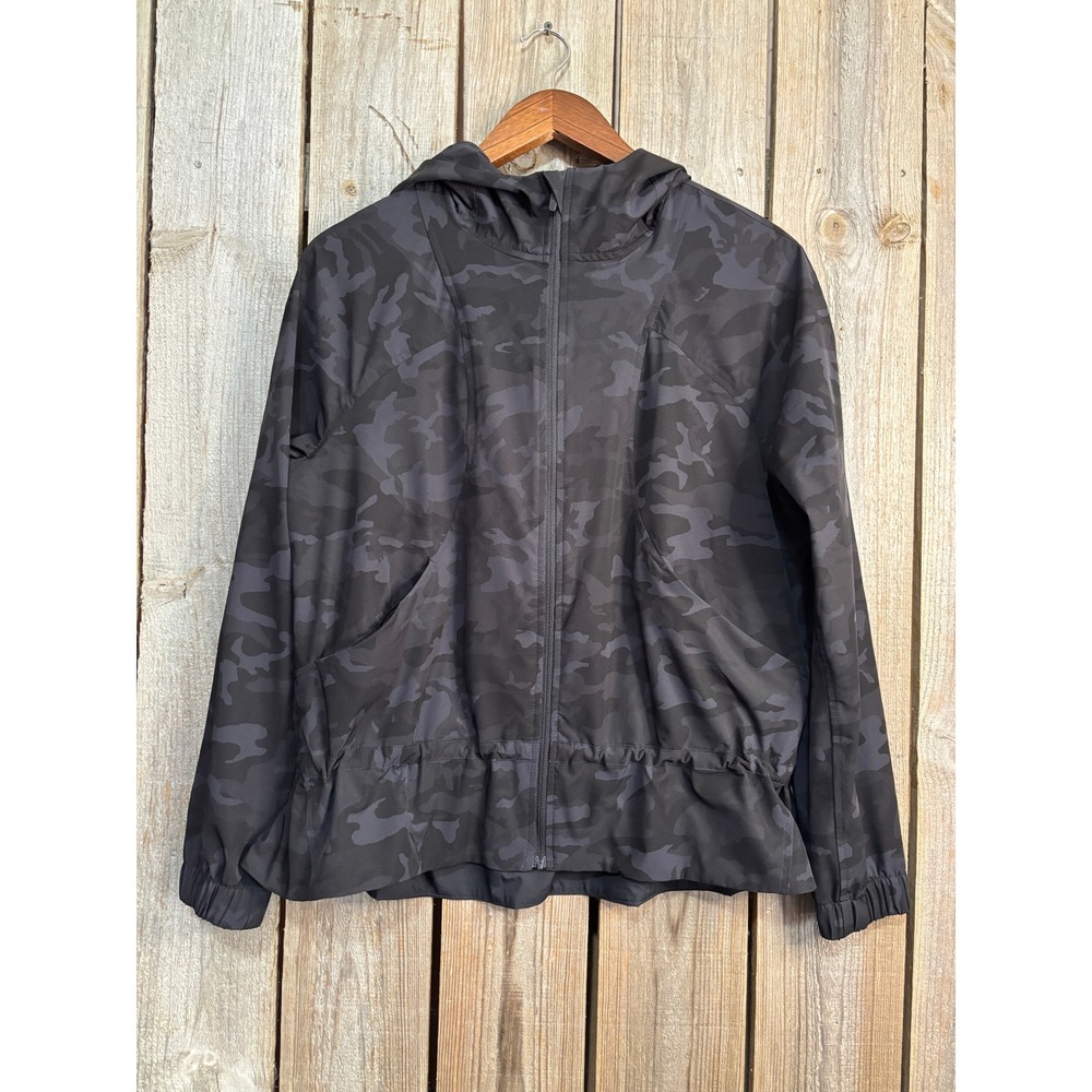 Lululemon Camo Hooded Windbreaker Jacket Black Charcoal Size 8 W4AVRS